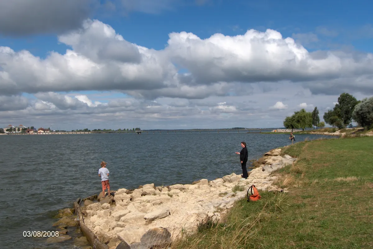 Camping Presqu'Ile de Champaubert — foto 2