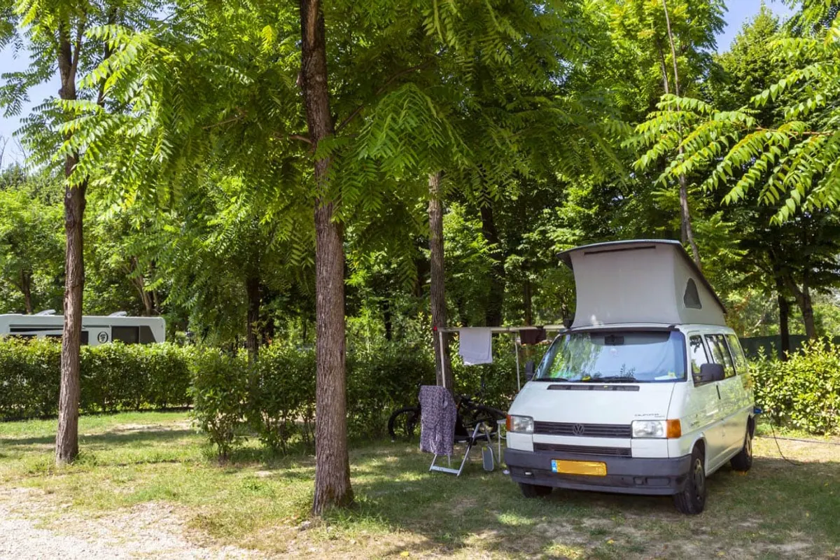hu Venezia Camping in Town