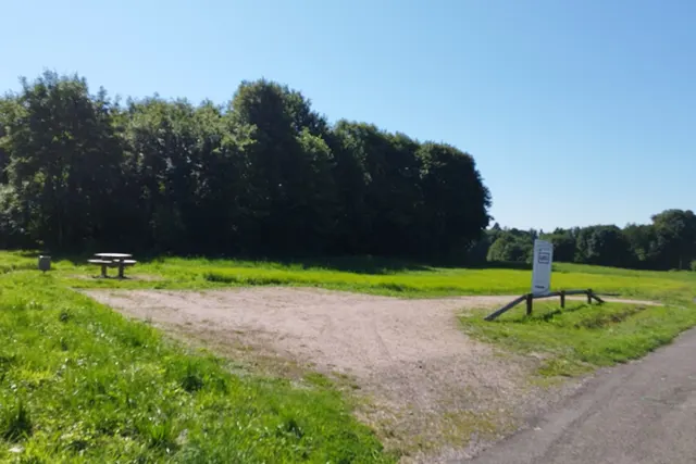 Aire de stationnement Esmoulières