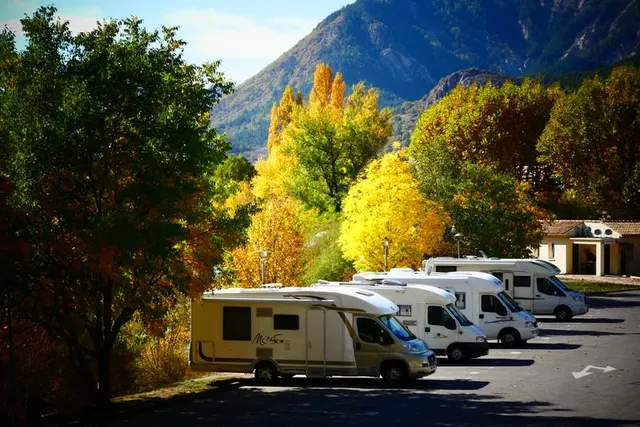 Aire camping-cars La Boudousque - Castellane