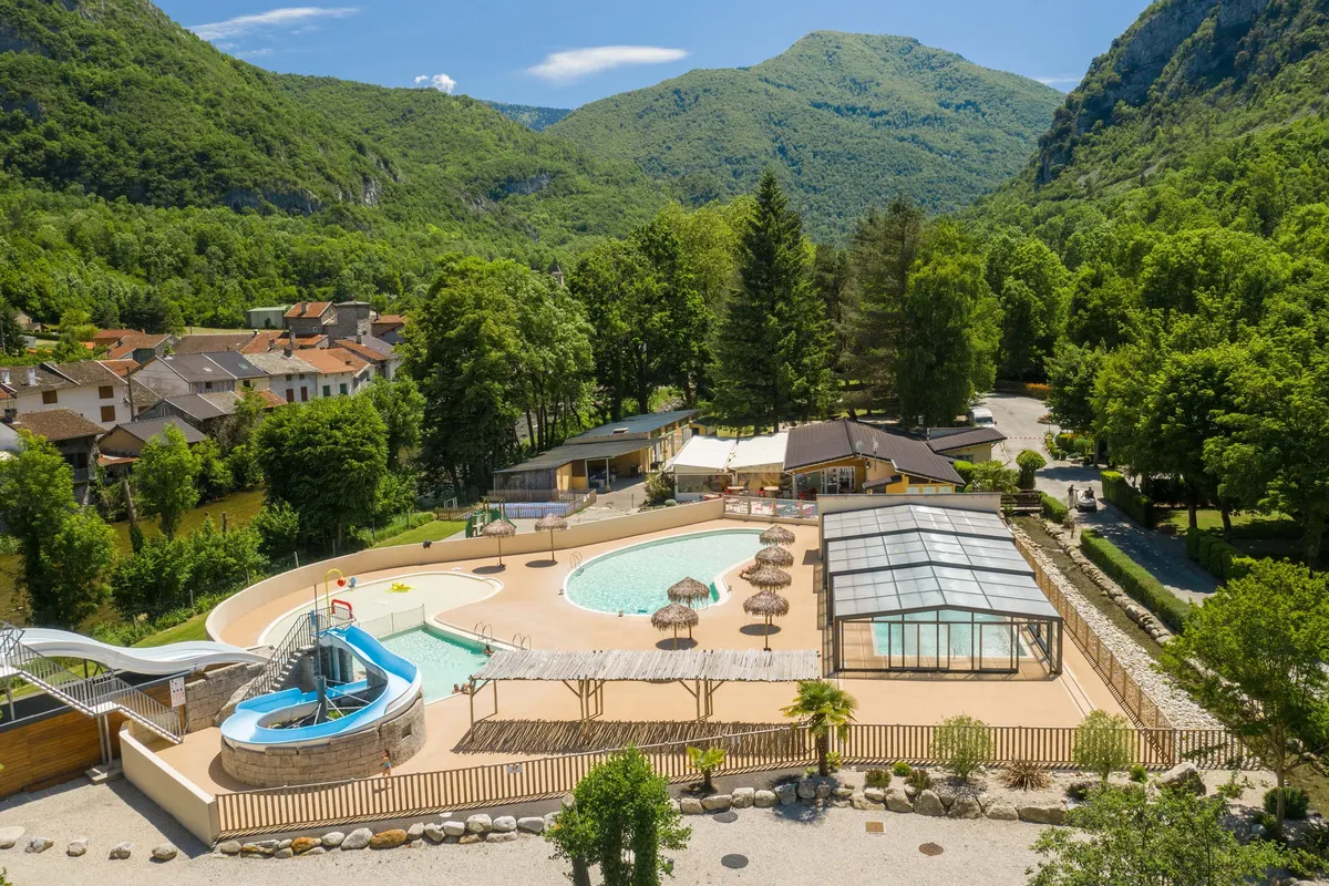 Camping Des Grottes