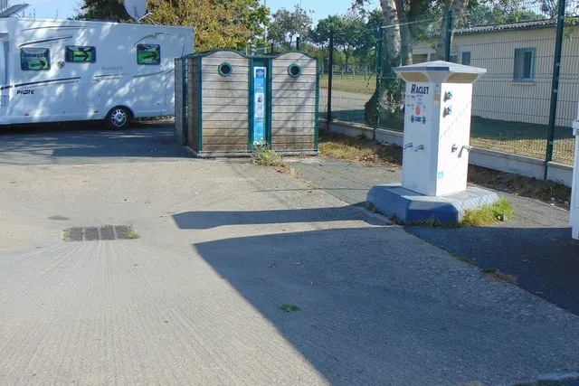 Aire de Camping Cars Arc en Ciel - Chantonnay