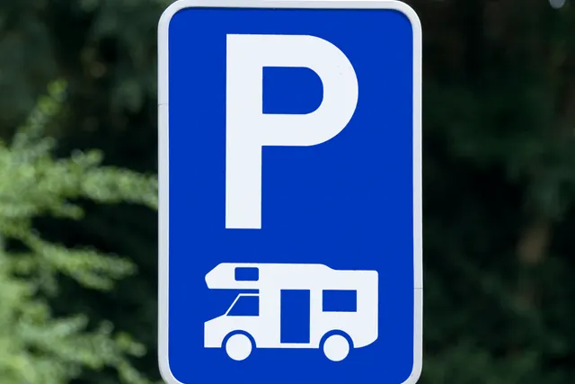 Aire de camping-car Colombier le Vieux.