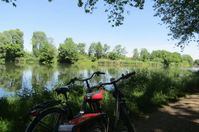Aire de camping-cars Velesmes-Echevanne