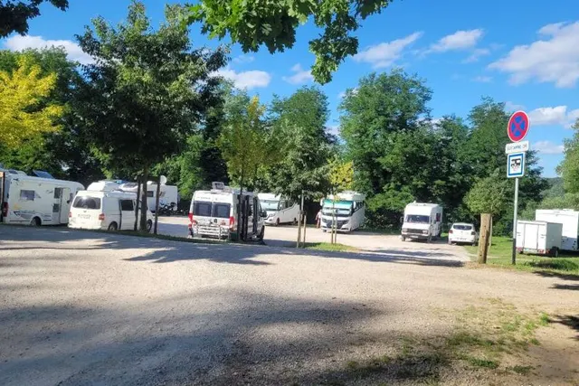Aire de camping-car Bressols