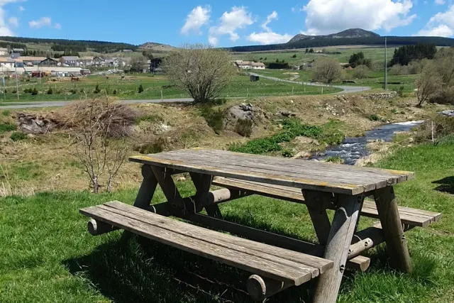 Aire camping-cars à Les Estables
