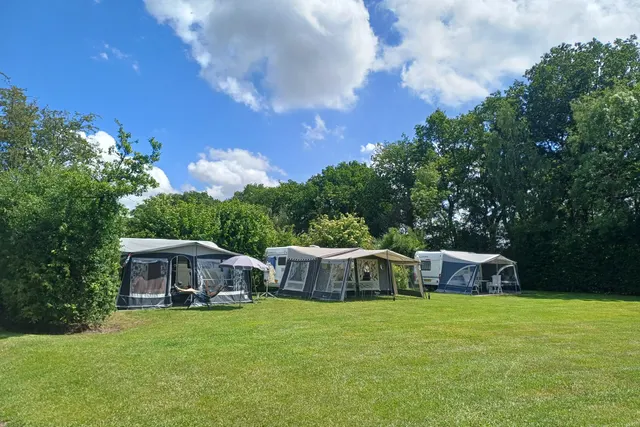 Camping De Bosfluiter