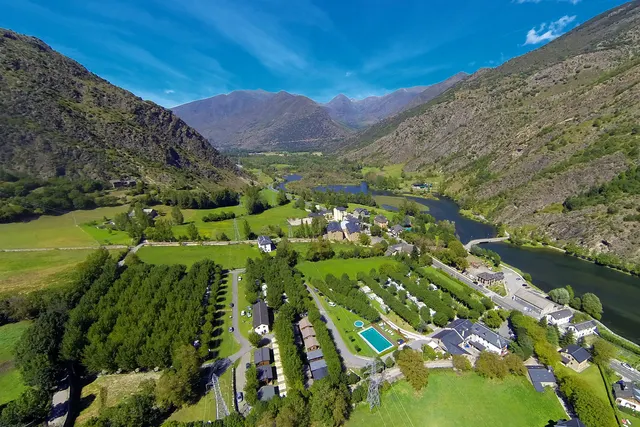 Nou Càmping Bungalows