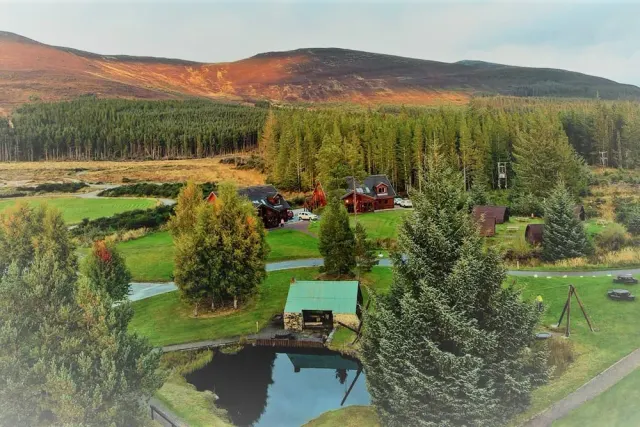 Badaguish Lodges, Pods & Camping