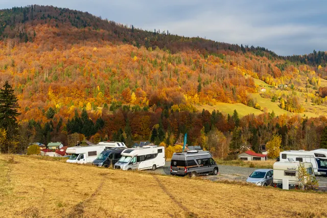ZWALISKO Camper Park SZCZYRK